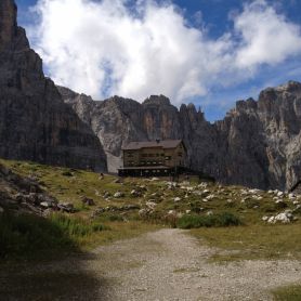 Rifugio Brentei mt 2180